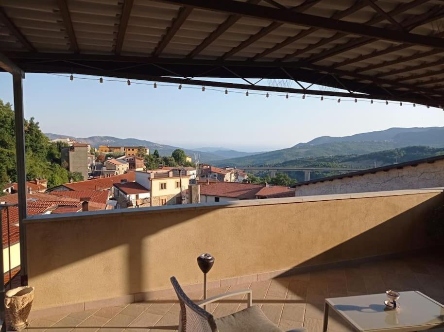 Casa Torre Con Terrazza Panoramica Villa Futani Luaran gambar